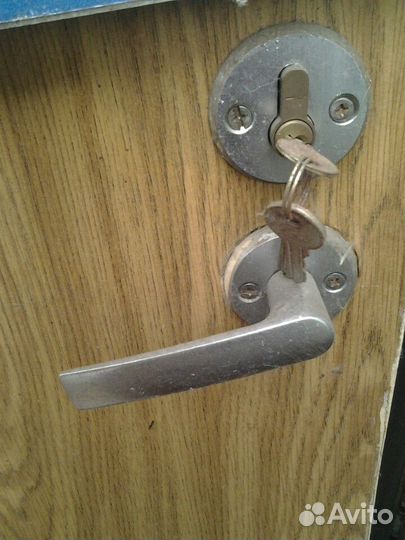 Двери деревянные