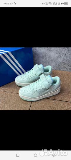 Кроссовки adidas