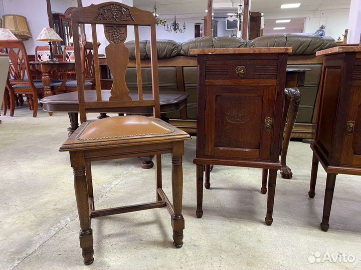 Антикварные прикроватные тумбы