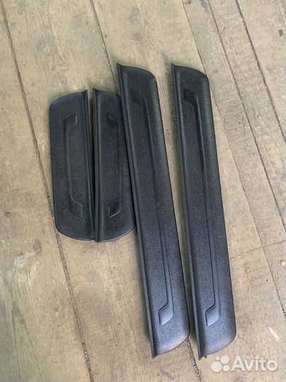 Накладки на пороги