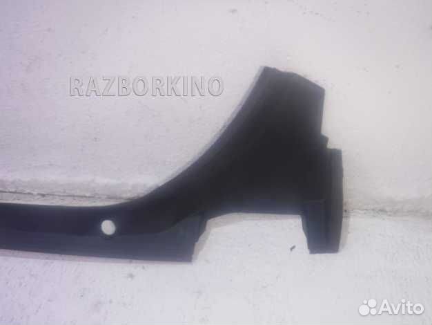 Водосток лобового стекла (жабо)