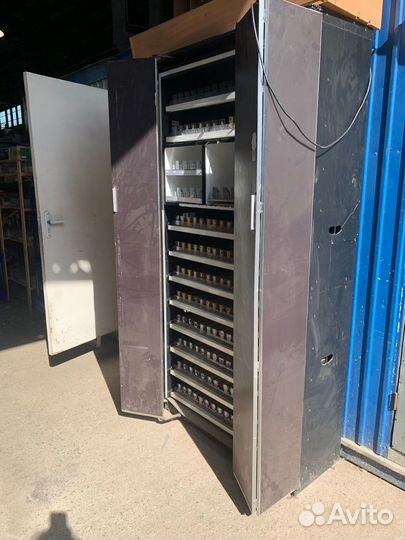 Шкаф для сигарет бу