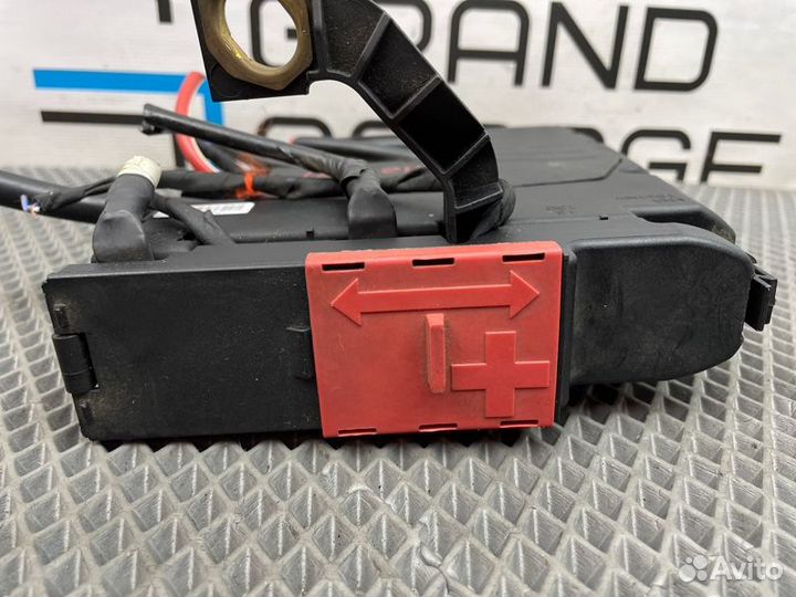 Блок предохранителей передний Mercedes-Benz