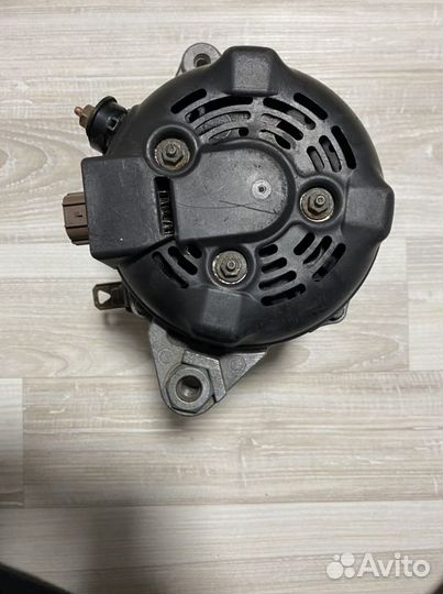 Генератор Toyota corolla 150