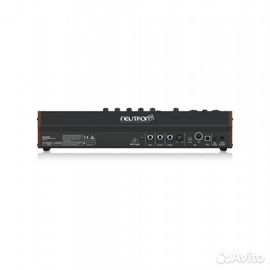 Аналоговый синтезатор behringer neutron