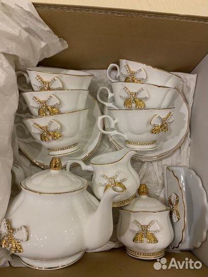 Абсолютно новый чайный сервиз,сделано в Англии