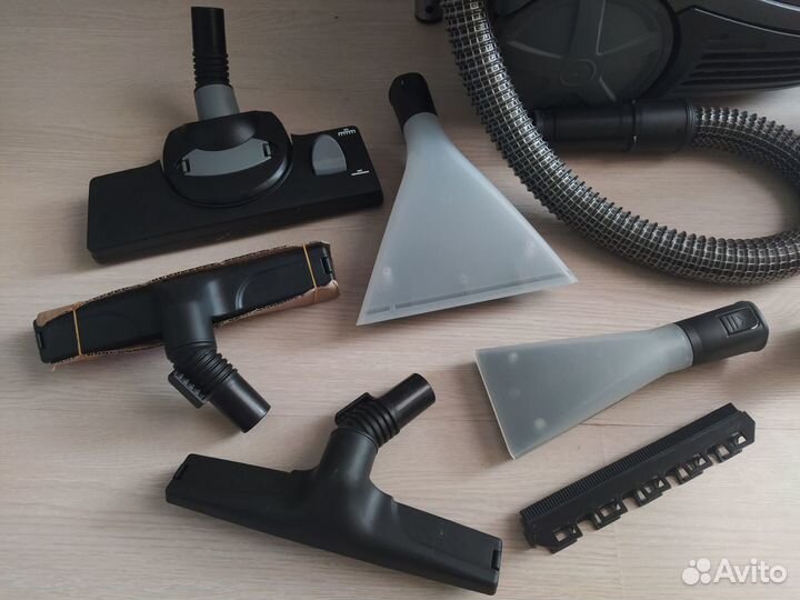 Моющий пылесос zelmer ZVC752SP