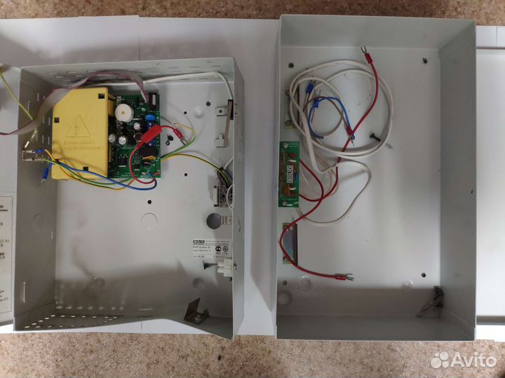 Металлический Бокс-12 для аккумуляторов