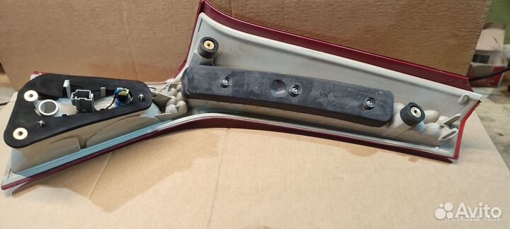 Задний фонарь volvo xc70