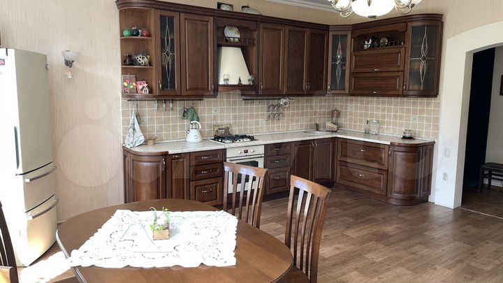 3-к. квартира, 105 м², 2/3 эт.