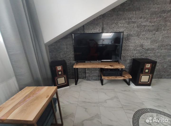 Тумба под тв из слэба капового карагача