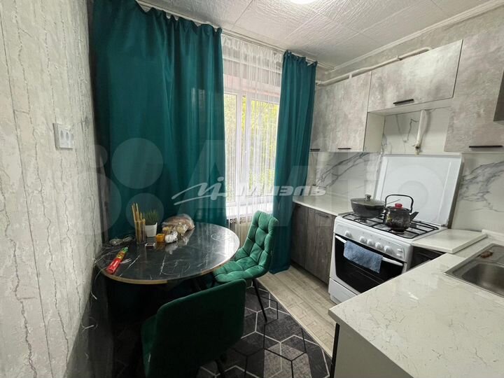 4-к. квартира, 57 м², 2/2 эт.