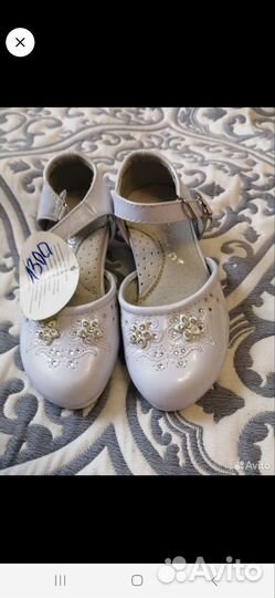Новые детские туфли