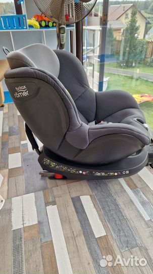 Продам детское автокресло britax Romer dualfix2 R