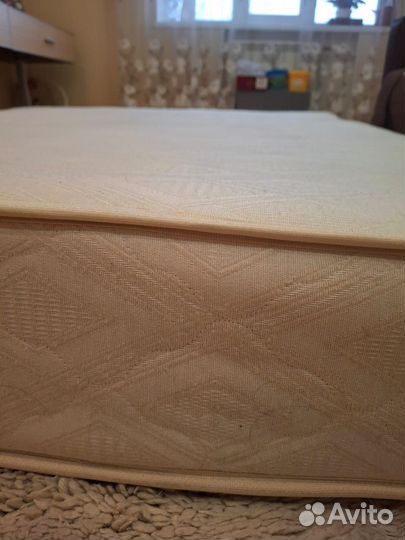 Матрас 160х200 бу