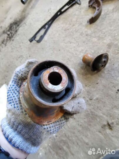 Сайлентблок задней балки volkswagen golf 3