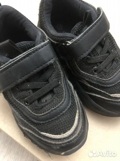 Кроссовки детские