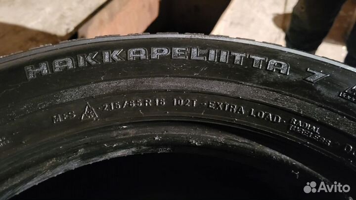 Nokian Tyres Hakkapeliitta 7 215/65 R16 90