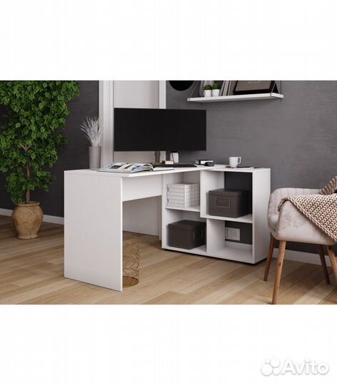 Белый угловой компьютерный стол