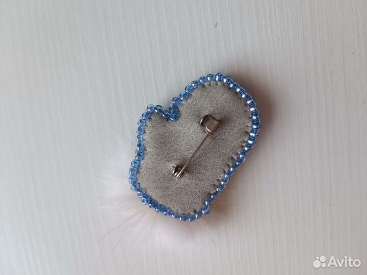 Брошь ручной работы