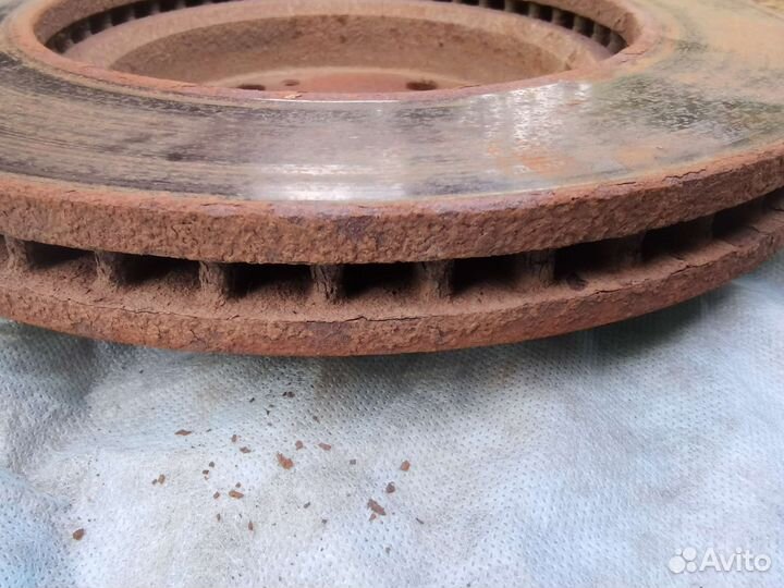 Диск тормозной передний Mitsubishi Galant 8 2.4