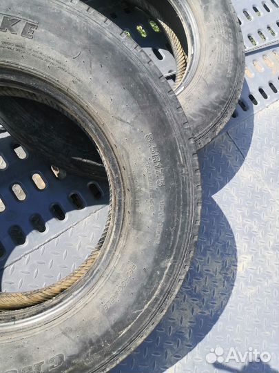 Шина на грузовой авто