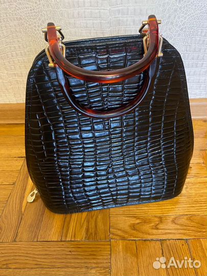 Сумка женская б/у лак