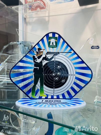 Статуэтки на заказ