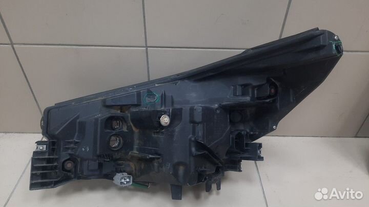 Фара правая Subaru Forester