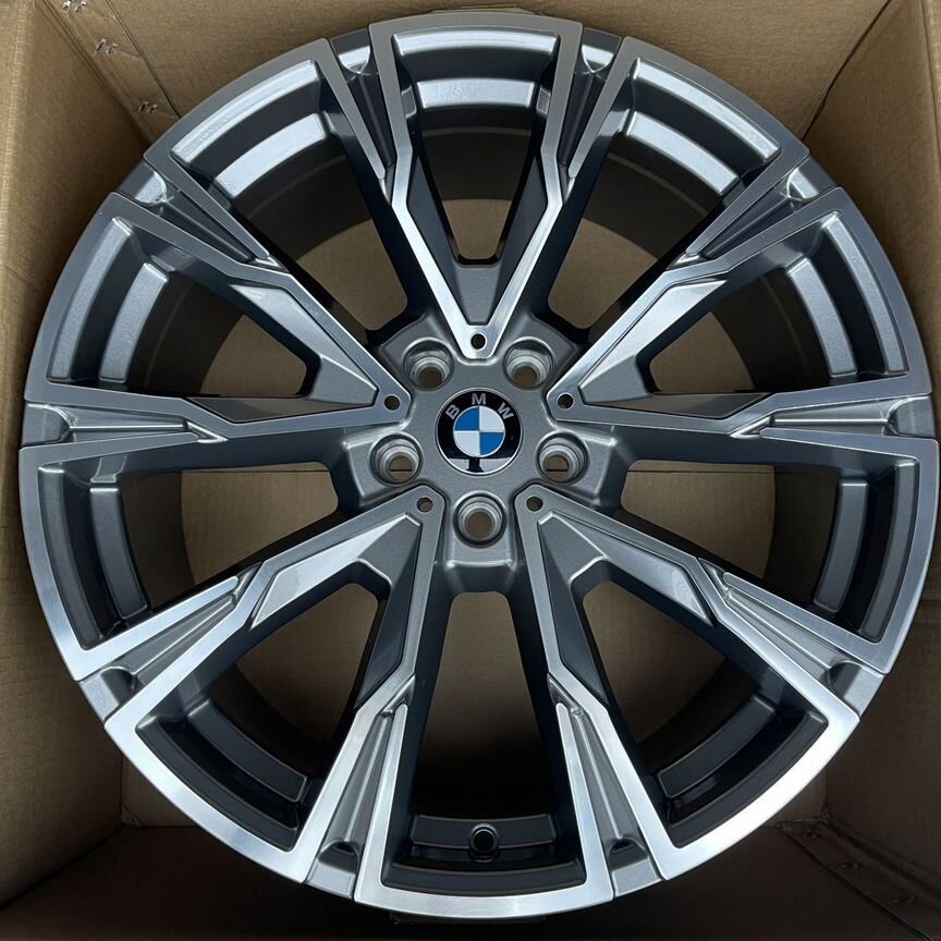 Литые диски BMW 9.5×R22 5×112