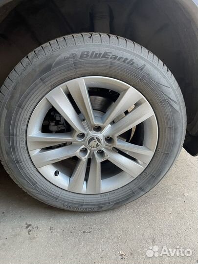 Yokohama BluEarth AE50 215/65 R17