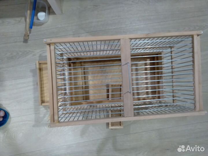 Клетка для птиц из дерева