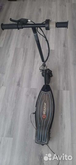 Электрический самокат Razor E100 Glow