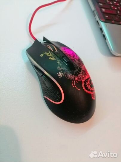 Игровая клавиатура и мышь