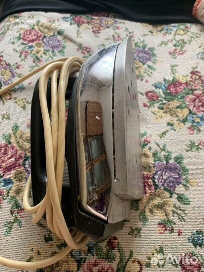 Продам утюги (пр-во СССР)