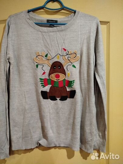 Свитер женский