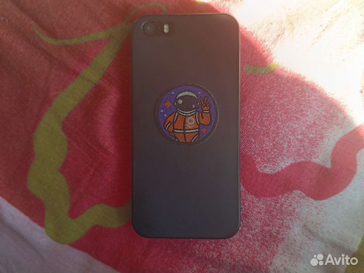 Телефон iPhone se