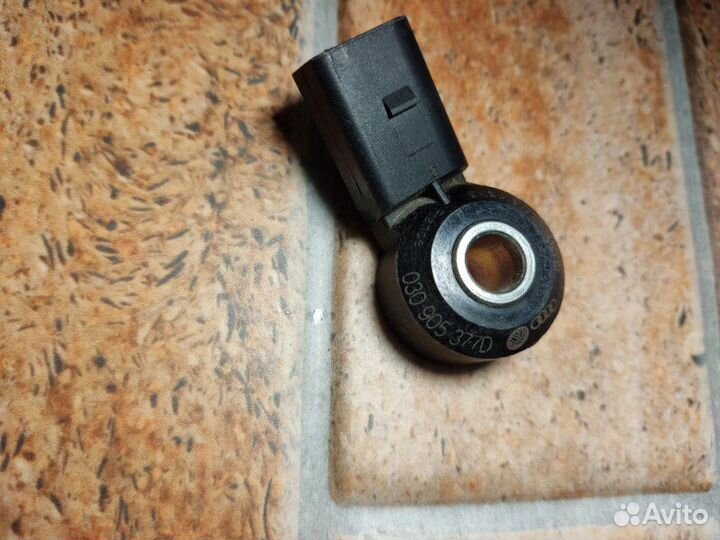 Датчик детонации Volkswagen Polo седан cfna 2012