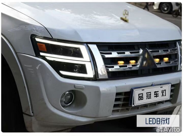 Оптика Фары Mitsubishi Pajero 4 Wagon Tuning