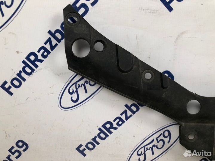 Дефлектор над радиаторами Honda Accord CL7