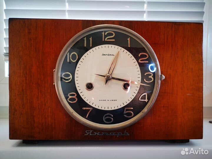 Настольные часы очз Янтарь с боем СССР
