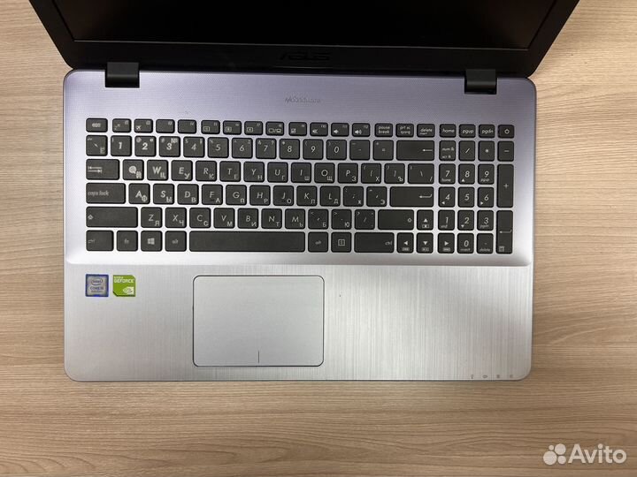 Ноутбук asus X542UF-DM042T