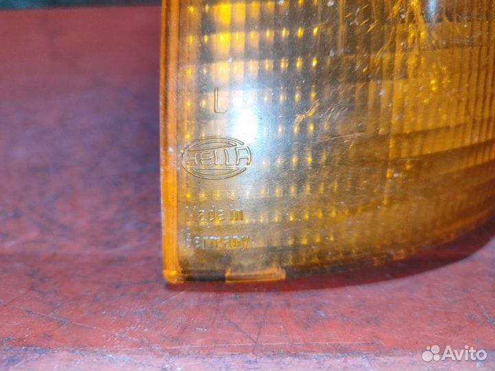 Поворотник передний левый Volkswagen Passat B3