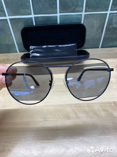 Очки солнцезащитные Alexander MCQueen