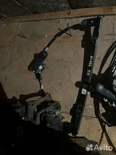 Стеклоподъемник правый фиат альбеа