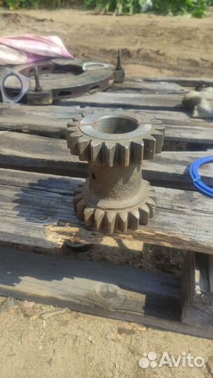 Шестерня задней передачи нового образца