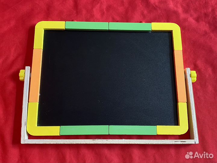 Настольная детская доска мольберт