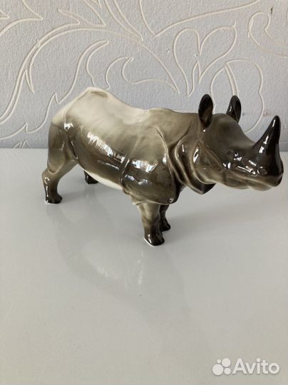 Фарфоровая статуэтка Слон лфз