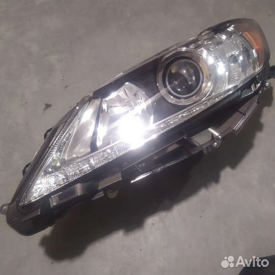Фара левая lexus es