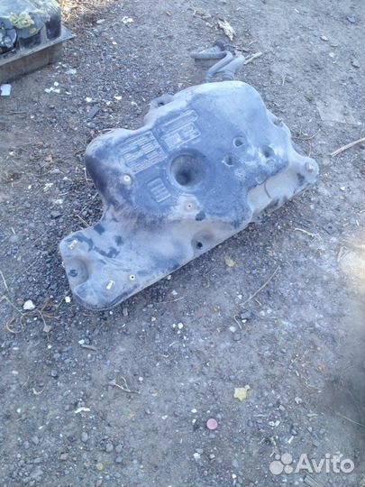 Бензобак Рено Логан